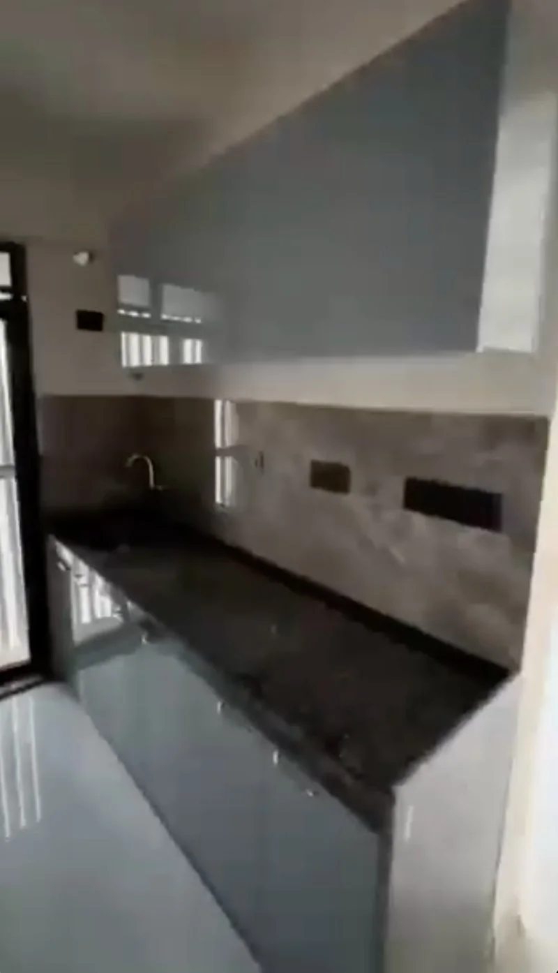 2 BHK Apartment/flat for Sell in Oshiwara Mumbai - Photo 3