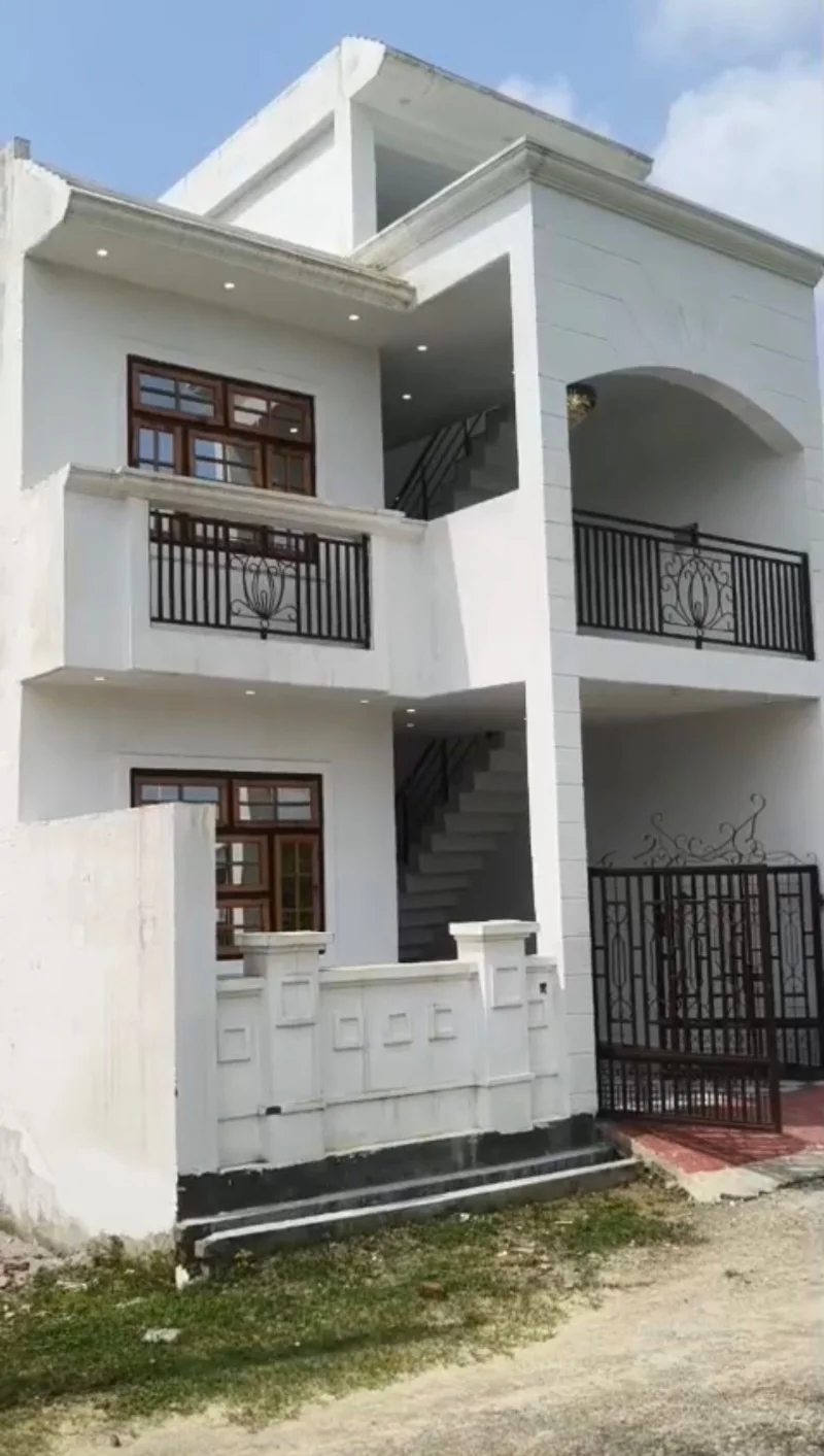 4 BHK Independent House for Sell in Jankipuram Extension Lucknow - Photo 1