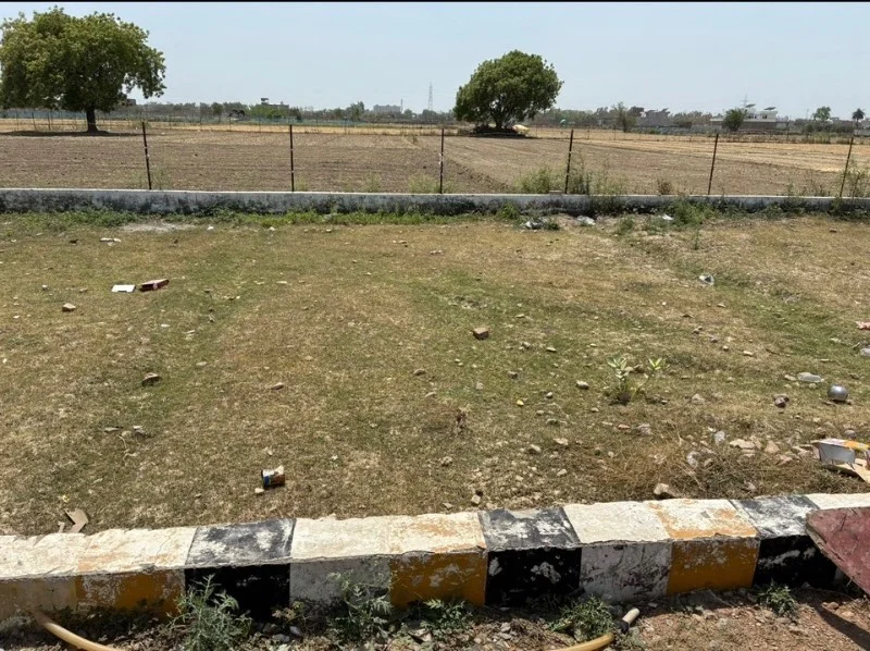 Residential for Sell in Kursi Road Lucknow - Photo 1