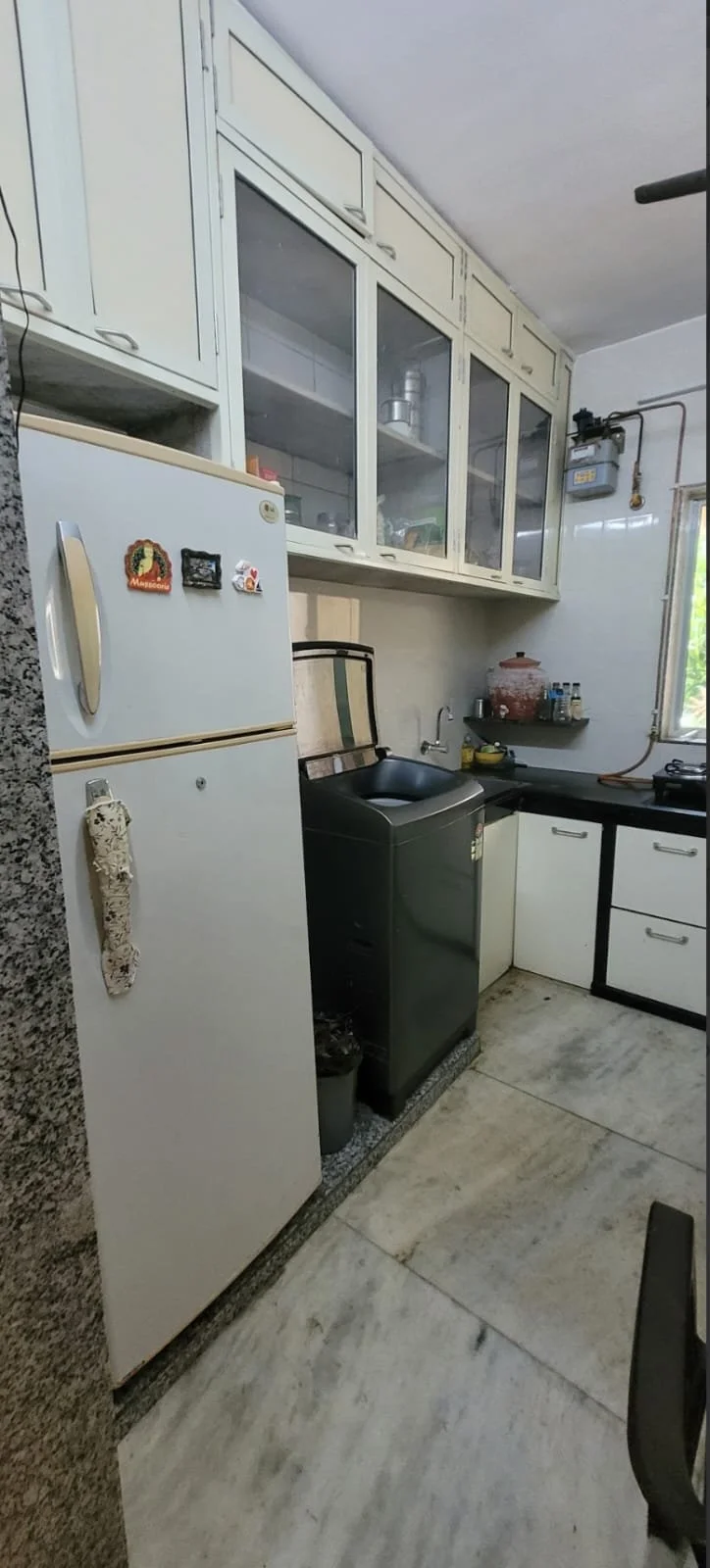 for Rent in Santacruz West Mumbai - Photo 1