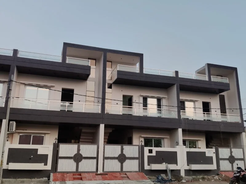 3 BHK Independent House for Sell in Indra Nagar Lucknow - Photo 1