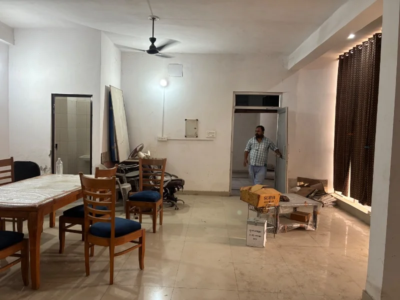 Floor for Rent in Vikas Nagar Lucknow - Photo 6