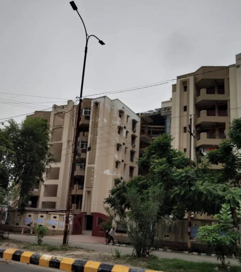 2 BHK Apartment/flat for Sell in Vikalp Khand Lucknow - Photo 1