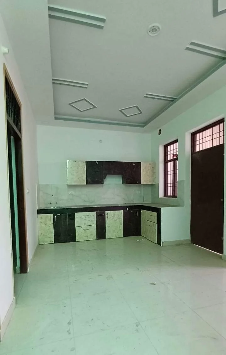 2 BHK Independent House for Rent in Shukla Chaurah Lucknow - Photo 4