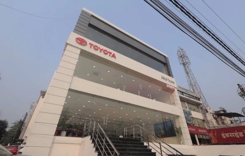 Showroom for Rent in Jankipuram Lucknow - Photo 1