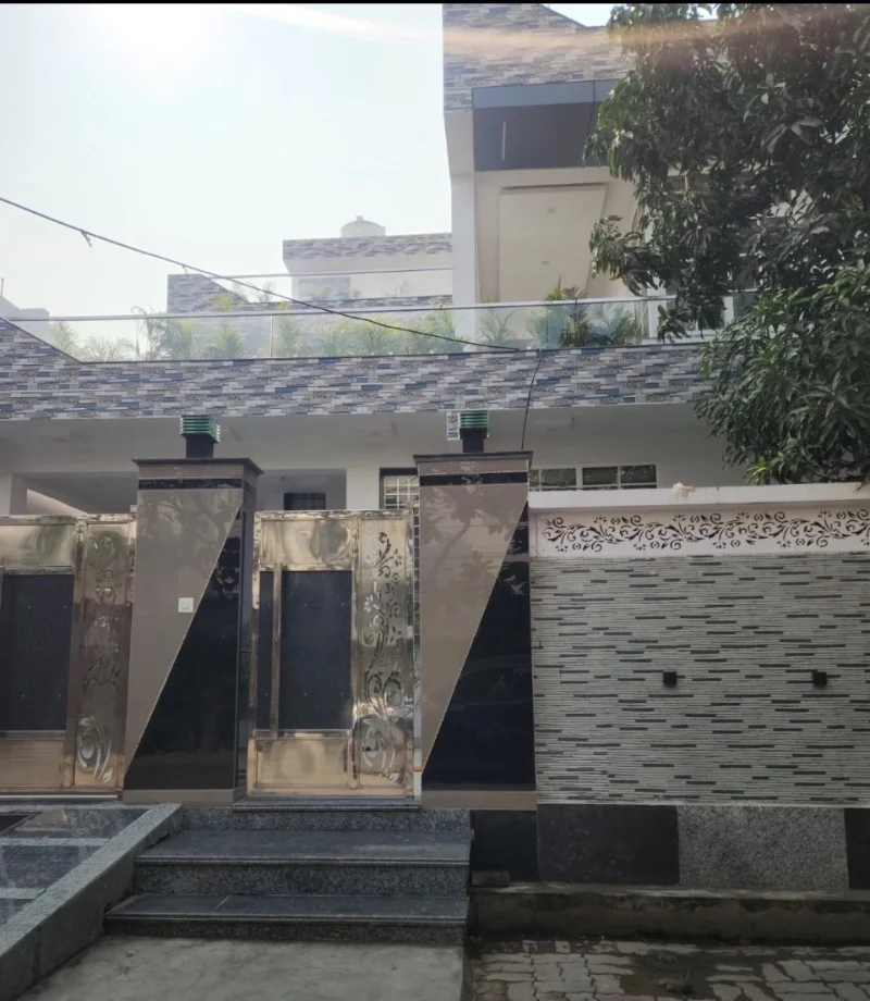 6 BHK Independent House for Rent in Gomti Nagar Lucknow - Photo 1