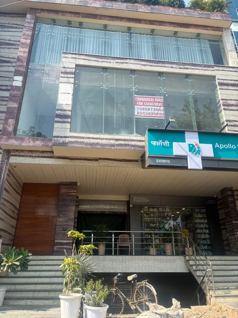 Floor for Rent in Jankipuram Lucknow - Photo 1