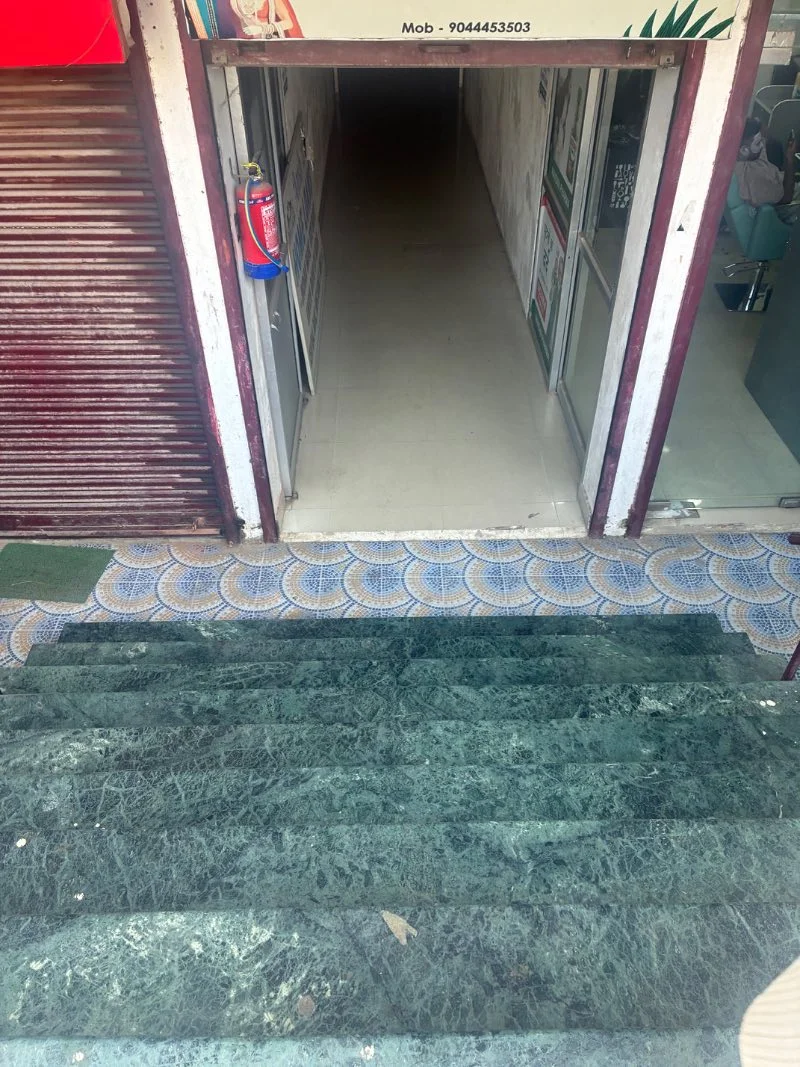 Retail Shop for Rent in Indira Nagar Lucknow - Photo 2