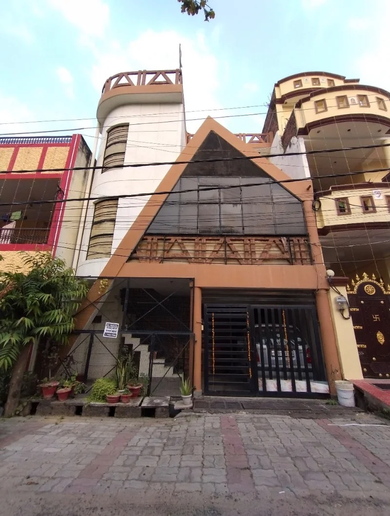 4 BHK Independent House for Sell in Indira Nagar Lucknow - Photo 1