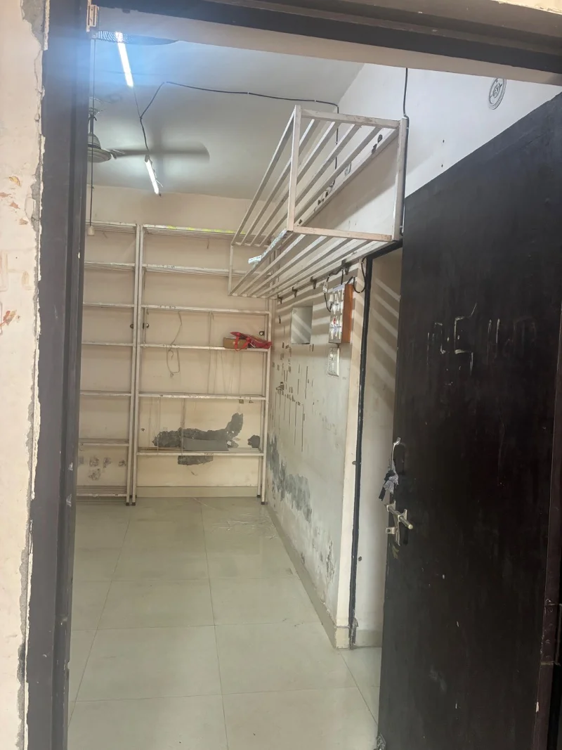 Floor for Rent in Indira Nagar Lucknow - Photo 6