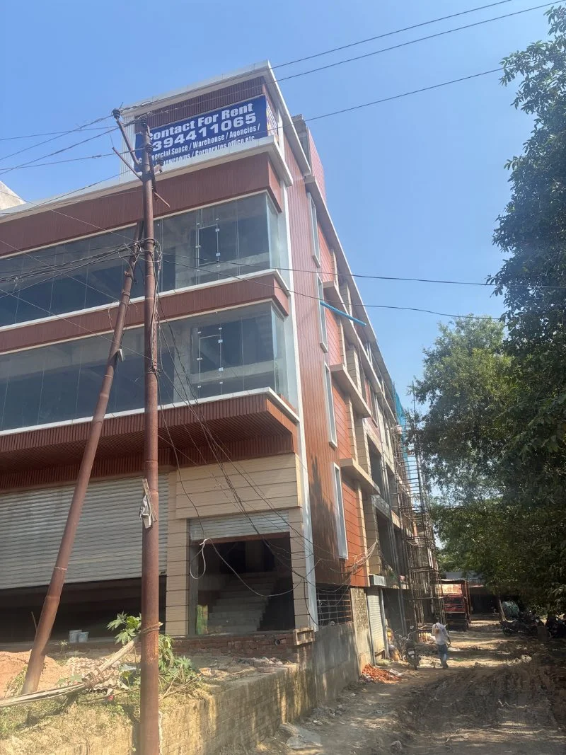 Floor for Rent in Deva Road Lucknow - Photo 2
