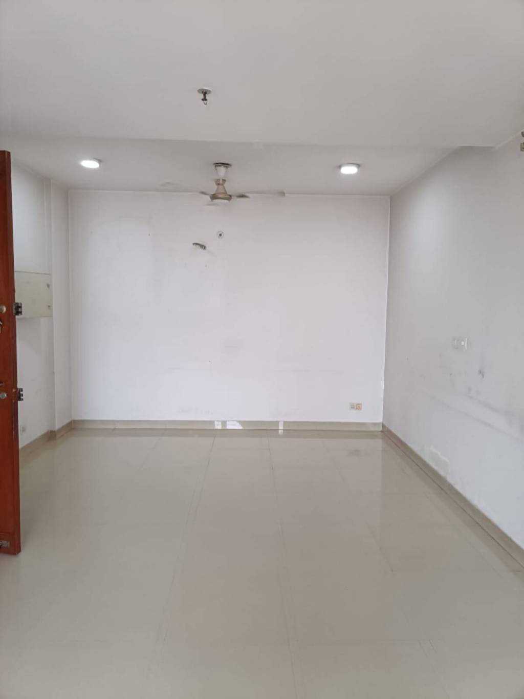 Showroom for Rent in Gomti Nagar Lucknow - Photo 1