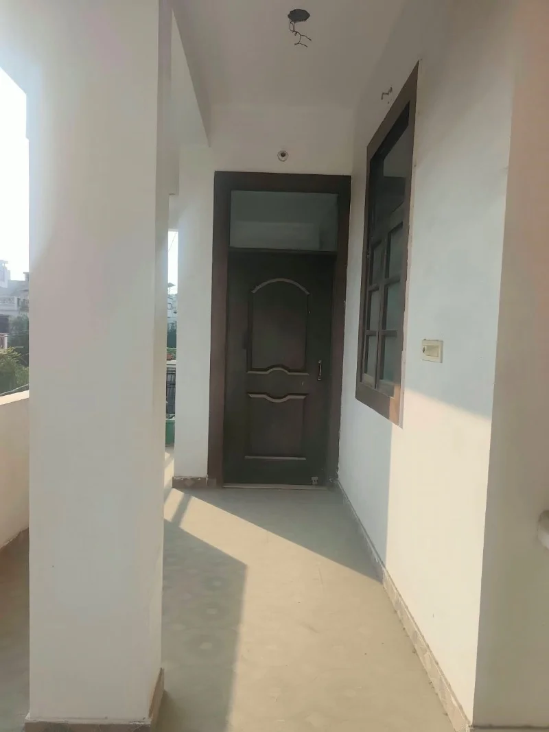 8 BHK Independent House for Rent in Gomti Nagar Lucknow - Photo 6