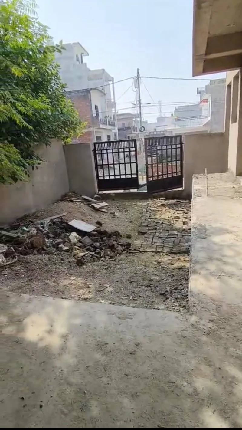 3 BHK Independent House for Sell in Gomti Nagar Lucknow - Photo 1