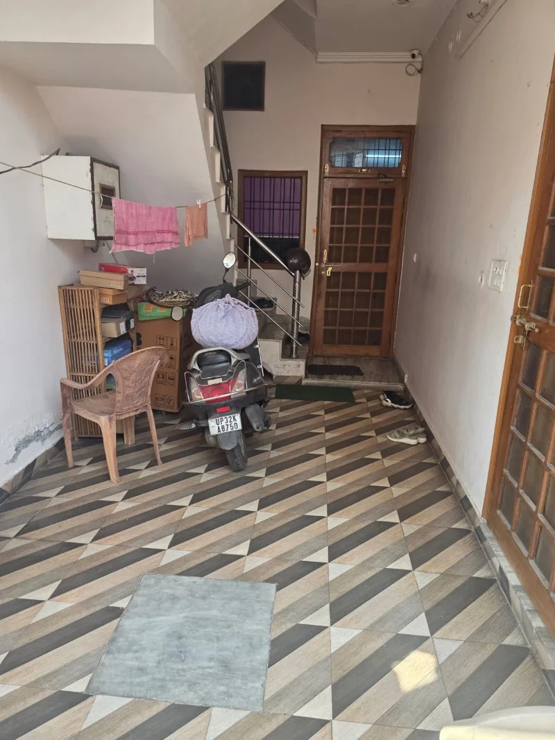 4 BHK Independent House for Sell in Triveni Nagar Lucknow - Photo 2