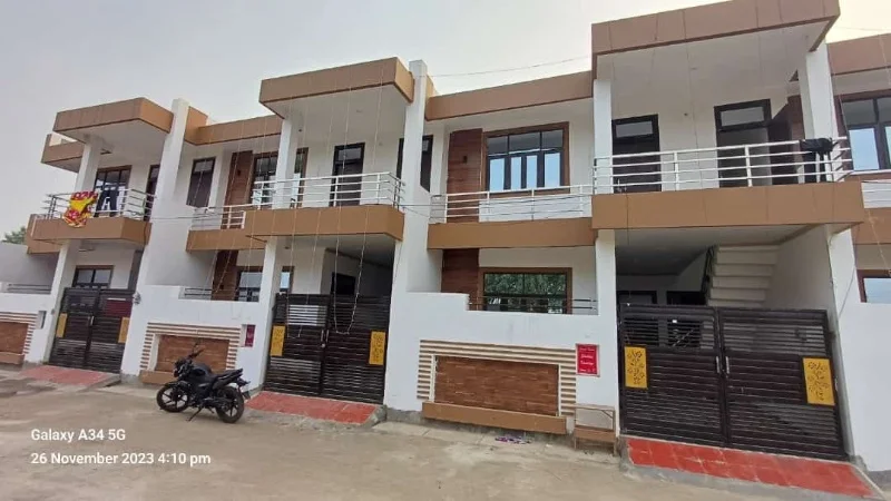 2 BHK Independent House for Rent in Shukla Chaurah Lucknow - Photo 1