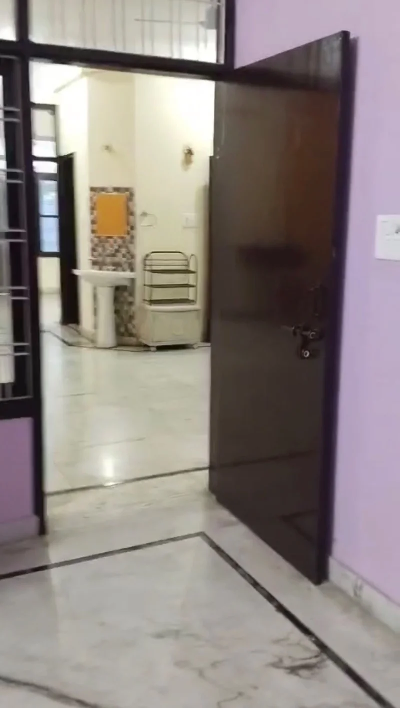 8 BHK Villa for Sell in Gomti Nagar Lucknow - Photo 1