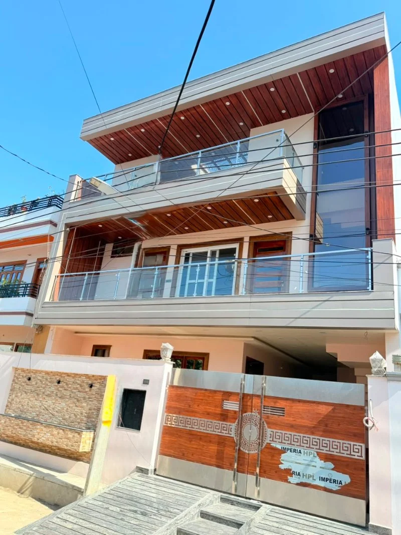 6 BHK Villa for Sell in Gomti Nagar Lucknow - Photo 1
