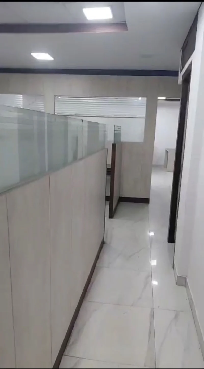 Office for Rent in Vibhuti Khand Lucknow - Photo 1