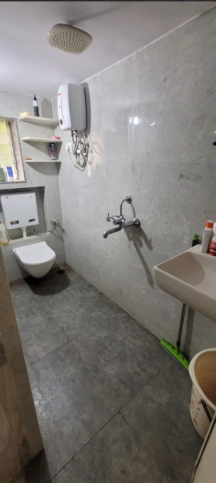 for Rent in Santacruz West Mumbai - Photo 2