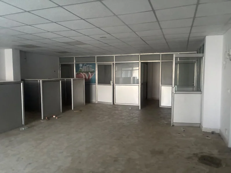 Office for Rent in Gomti Nagar Lucknow - Photo 2