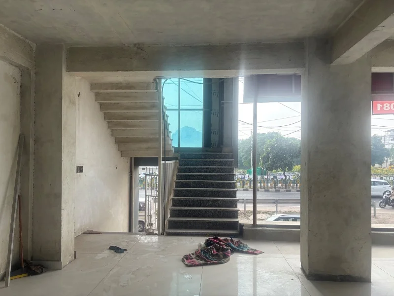 Floor for Rent in Tedipuliya Ring Road Lucknow - Photo 3