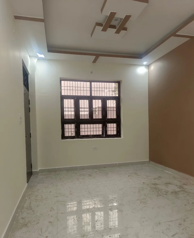 2 BHK Independent House for Rent in Shukla Chaurah Lucknow - Photo 2
