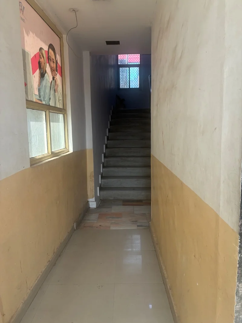 Floor for Rent in Indira Nagar Lucknow - Photo 3