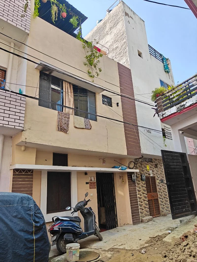 1 BHK Independent Floor for Rent in Indra Nagar Lucknow - Photo 1