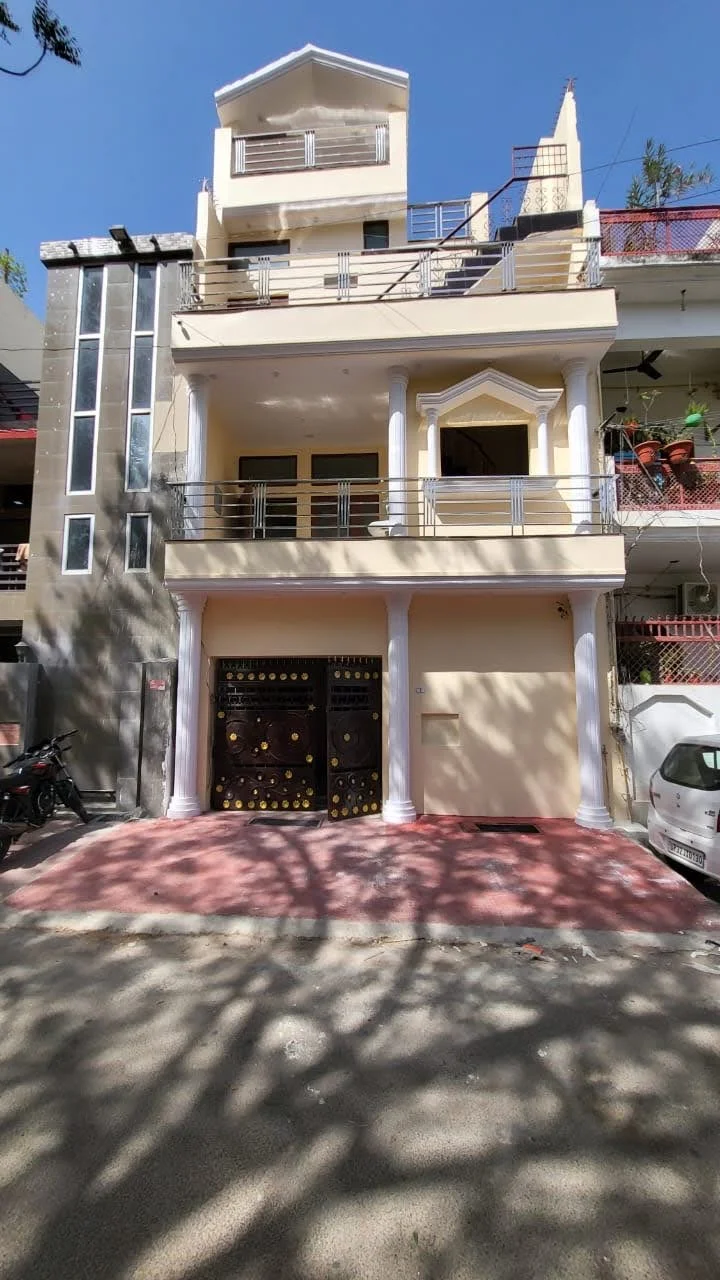 2 BHK Independent House for Sell in Gomti Nagar Lucknow - Photo 1
