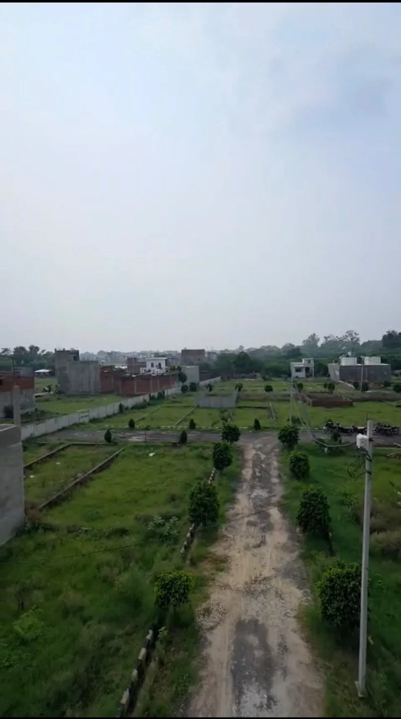 Residential for Sell in Bakshi Ka Talab Lucknow - Photo 1